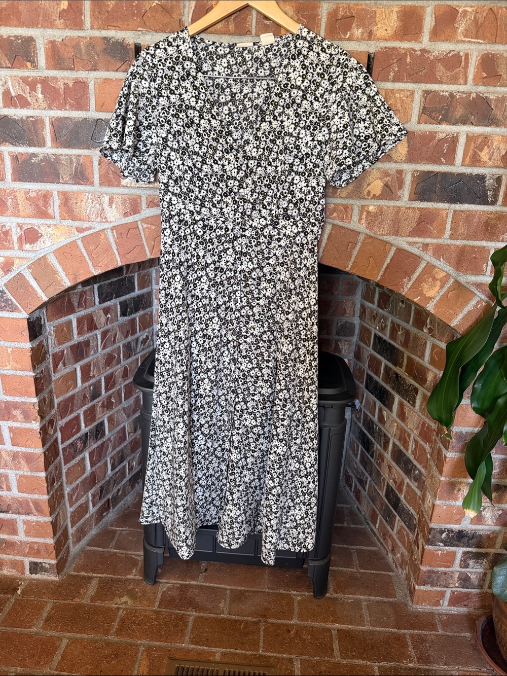 Levi's Black and White Floral Midi Dress size M